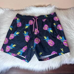 Maamgic Hybrid Shorts Black W/ Pink Pineapples Size Medium